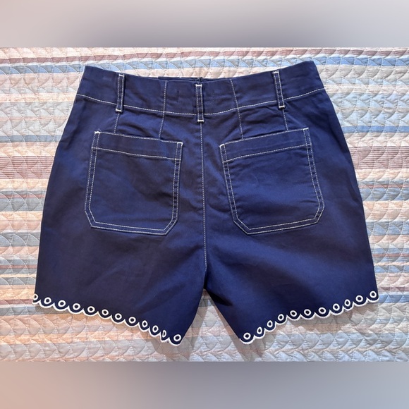 0120- NWT Bagatelle Navy Scallop Hem Embroidered Shorts 8 - Picture 4 of 13
